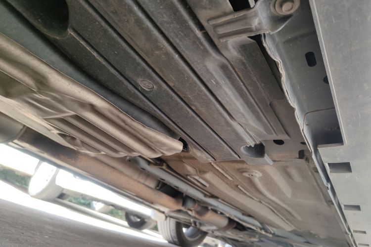 Used Ford Kuga 2015 2.0L GTDi Four-Wheel Drive Elite Model Chassis Front Left