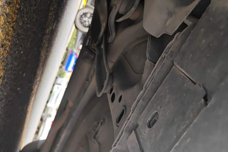 Used Ford Kuga 2015 1.5L GTDi Two-Wheel-Drive Comfort Model Chassis Front Left