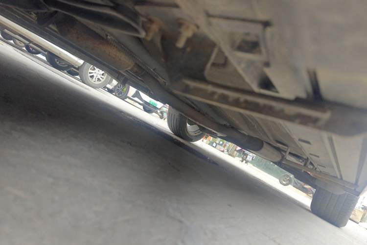 Used Ford Kuga 2015 1.5L GTDi Two-Wheel-Drive Comfort Model Chassis Front Left