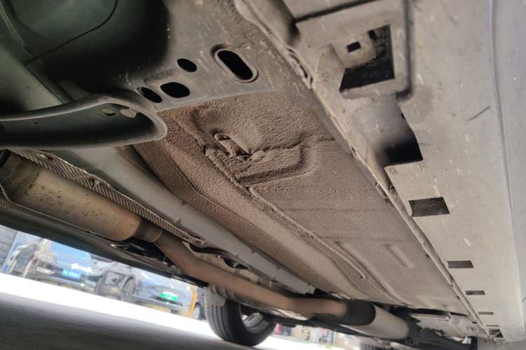 Used Ford Kuga 2015 2.0L GTDi Four-Wheel Drive Elite Model Chassis Rear Left