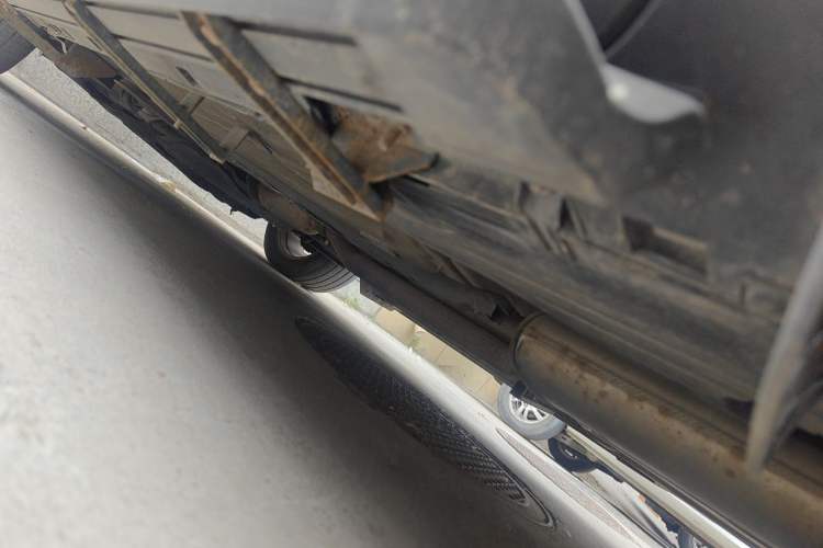 Used Ford Kuga 2015 1.5L GTDi Two-Wheel-Drive Comfort Model Chassis Rear Left