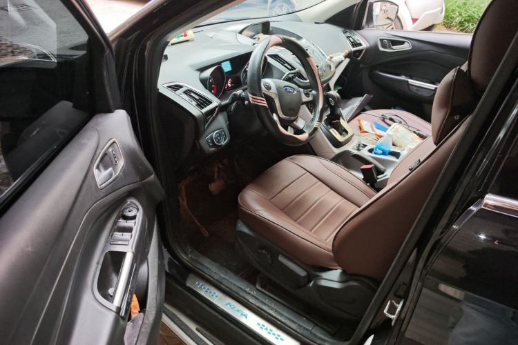 Used Ford Kuga 2015 1.5L GTDi Two-Wheel-Drive Comfort Model Driver Seat