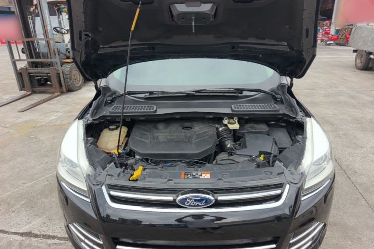 Used Ford Kuga 2015 2.0L GTDi Four-Wheel Drive Prestige Model Engine Bay