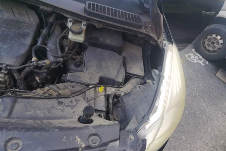 Used Ford Kuga 2015 1.5L GTDi Four-Wheel-Drive Elite Model Engine Bay Left