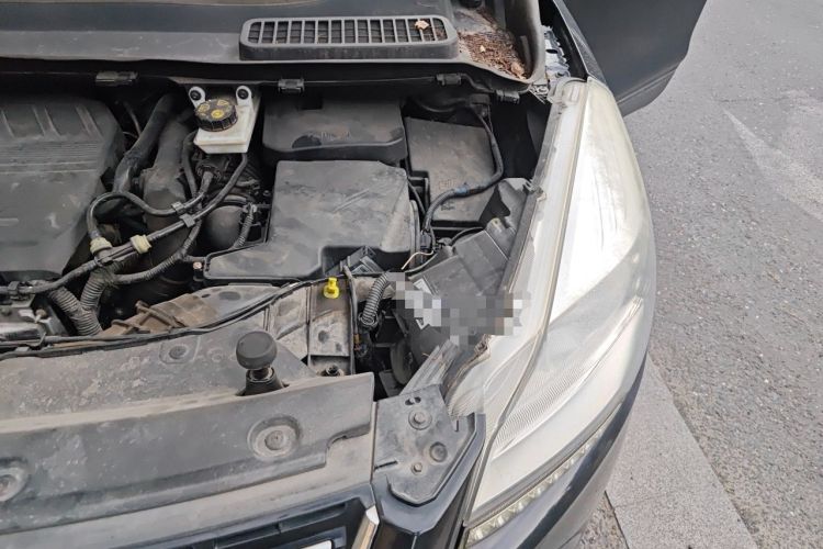 Used Ford Kuga 2015 1.5L GTDi Two-Wheel-Drive Comfort Model Engine Bay Left