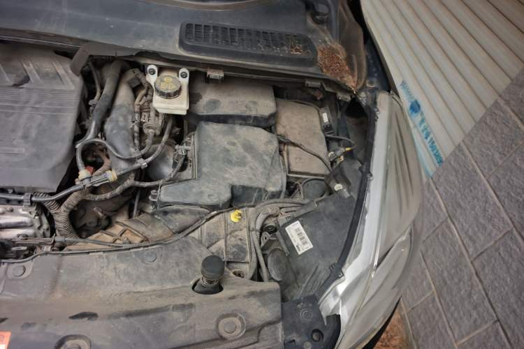 Used Ford Kuga 2015 1.5L GTDi Two-Wheel-Drive Comfort Model Engine Bay Left