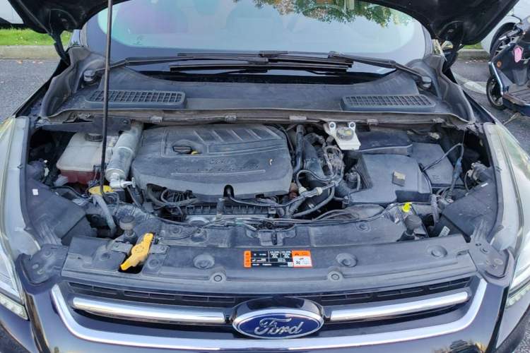 Used Ford Kuga 2015 1.5L GTDi Two-Wheel Drive Fashion Edition Engine Bay
