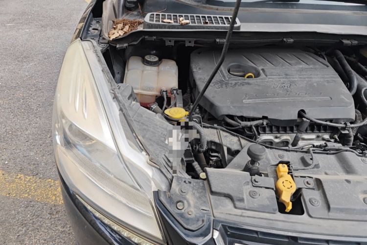 Used Ford Kuga 2015 1.5L GTDi Two-Wheel-Drive Comfort Model Engine Bay Right