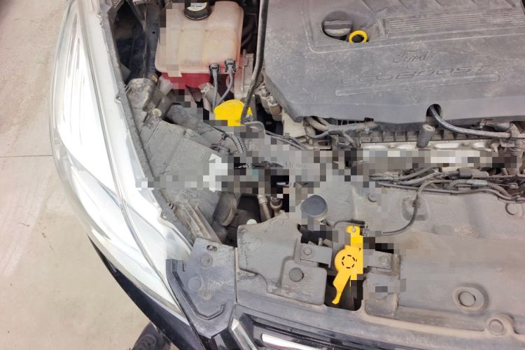 Used Ford Kuga 2015 1.5L GTDi Two-Wheel-Drive Comfort Model Engine Bay Right