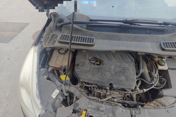 Used Ford Kuga 2015 1.5L GTDi Two-Wheel-Drive Comfort Model Engine Bay Right