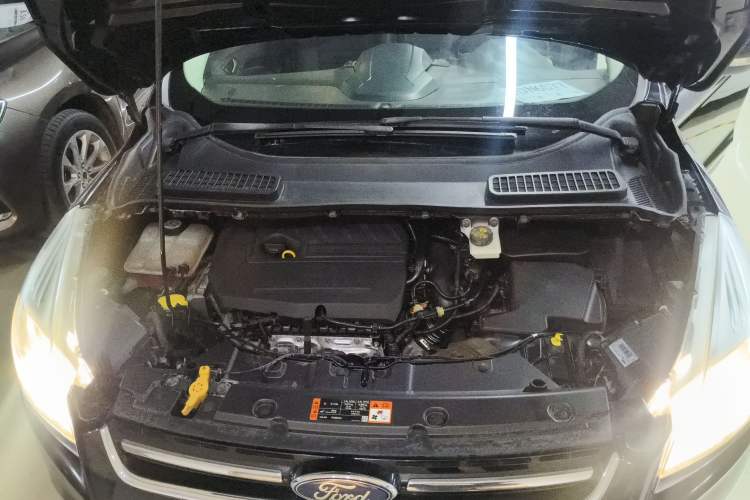 Used Ford Kuga 2015 1.5L GTDi Two-Wheel Drive Fashion Edition Engine Bay