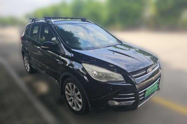 Used Ford Kuga 2015 1.5L GTDi Two-Wheel Drive Fashion Edition Front Right 45 Deg