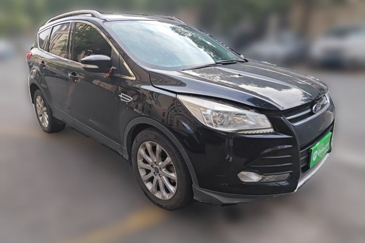 Used Ford Kuga 2015 1.5L GTDi Two-Wheel-Drive Comfort Model Front Right 45 Deg