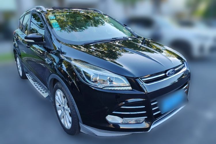 Used Ford Kuga 2015 1.5L GTDi Two-Wheel Drive Fashion Edition Front Right 45 Deg