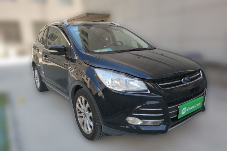 Used Ford Kuga 2015 1.5L GTDi Four-Wheel-Drive Elite Model Front Right 45 Deg