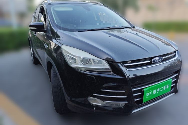 Used Ford Kuga 2015 2.0L GTDi Four-Wheel-Drive Sport Model Front Right 45 Deg