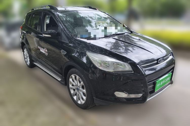 Used Ford Kuga 2015 1.5L GTDi Two-Wheel-Drive Comfort Model Front Right 45 Deg