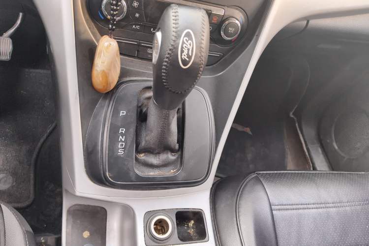 Used Ford Kuga 2015 1.5L GTDi Two-Wheel-Drive Comfort Model Gear Lever