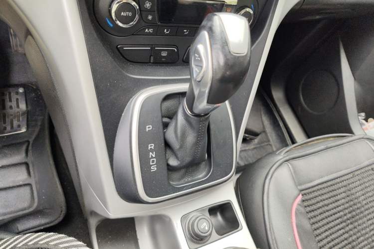 Used Ford Kuga 2015 1.5L GTDi Two-Wheel Drive Fashion Edition Gear Lever