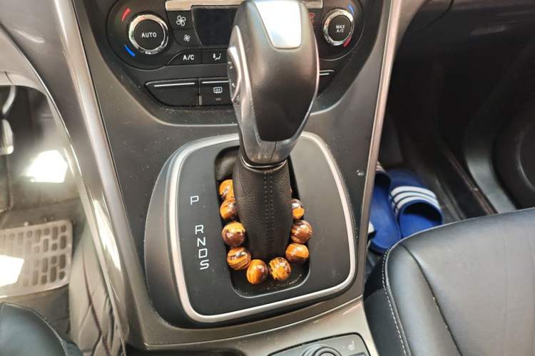 Used Ford Kuga 2015 1.5L GTDi Four-Wheel-Drive Elite Model Gear Lever