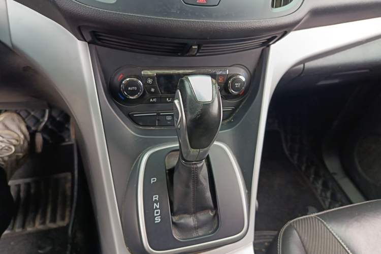 Used Ford Kuga 2015 1.5L GTDi Two-Wheel Drive Fashion Edition Gear Lever