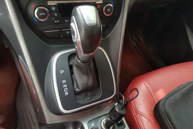 Used Ford Kuga 2015 1.5L GTDi Four-Wheel-Drive Elite Model Gear Lever