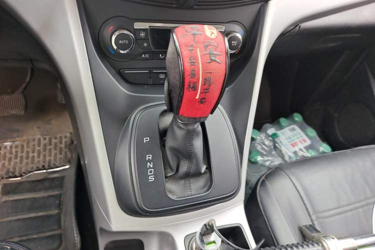 Used Ford Kuga 2015 1.5L GTDi Two-Wheel-Drive Comfort Model Gear Lever