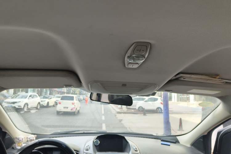 Used Ford Kuga 2015 1.5L GTDi Two-Wheel-Drive Comfort Model Headliner