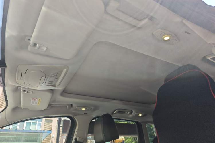Used Ford Kuga 2015 1.5L GTDi Four-Wheel-Drive Elite Model Headliner