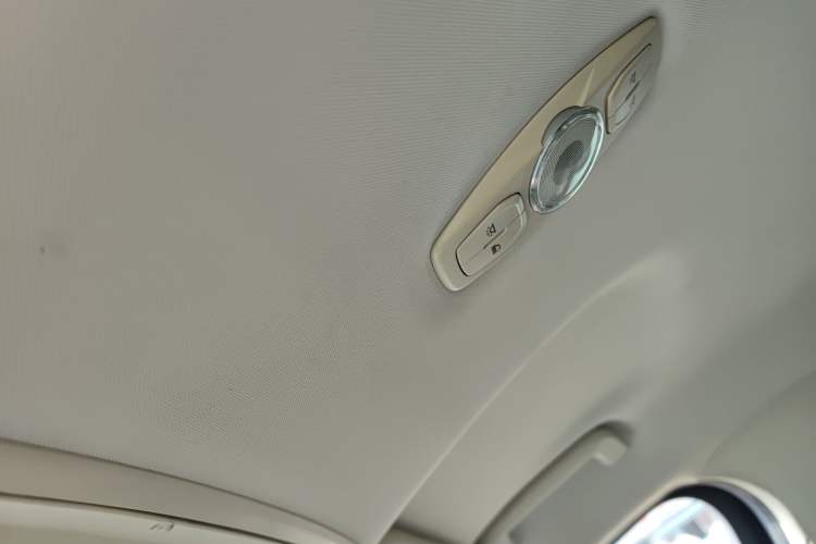 Used Ford Kuga 2015 1.5L GTDi Two-Wheel-Drive Comfort Model Headliner