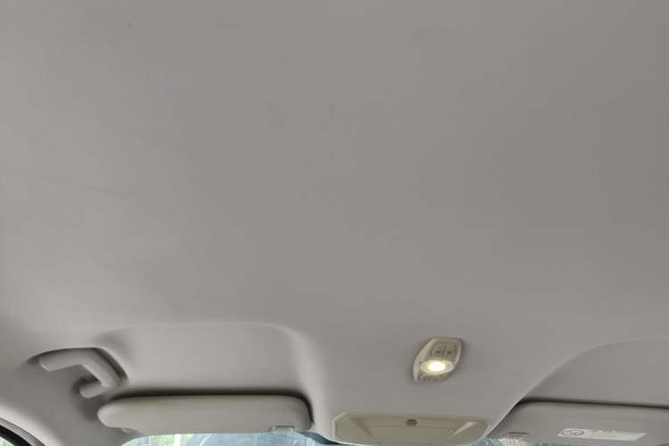Used Ford Kuga 2015 1.5L GTDi Two-Wheel-Drive Comfort Model Headliner