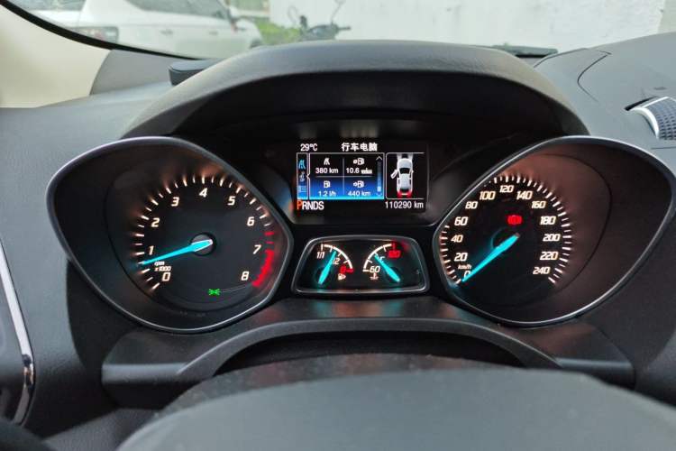 Used Ford Kuga 2015 2.0L GTDi Four-Wheel-Drive Sport Model Instrument Cluster
