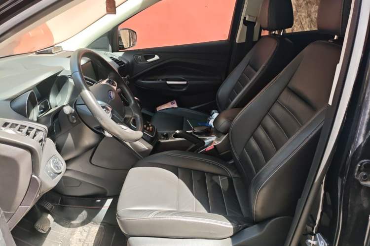 Used Ford Kuga 2015 1.5L GTDi Four-Wheel-Drive Elite Model Left Front Seat