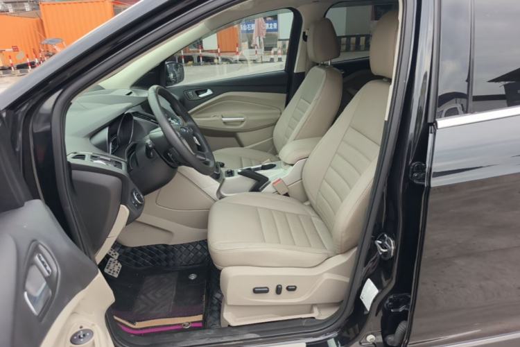Used Ford Kuga 2015 2.0L GTDi Four-Wheel Drive Prestige Model Left Front Seat