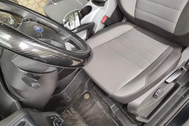 Used Ford Kuga 2015 1.5L GTDi Two-Wheel-Drive Comfort Model Left Front Seat