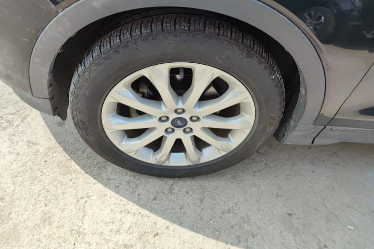 Used Ford Kuga 2015 1.5L GTDi Two-Wheel-Drive Comfort Model Left Front Wheel Hub