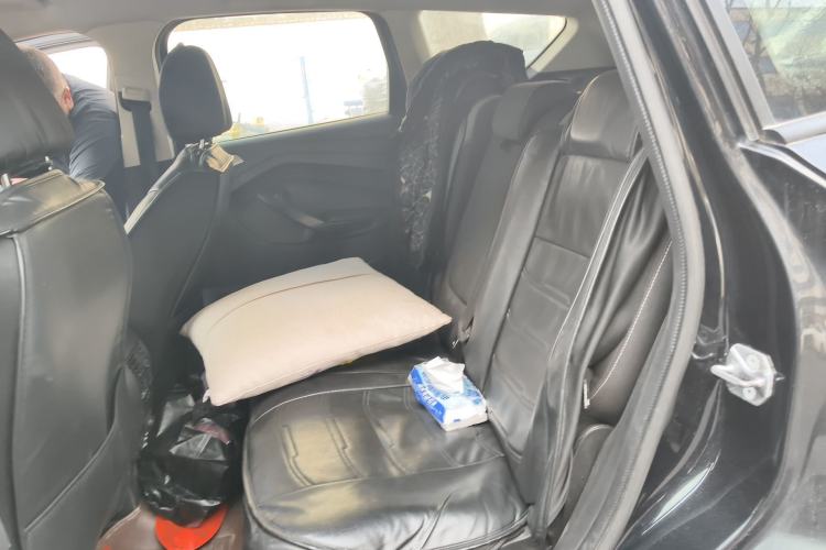 Used Ford Kuga 2015 1.5L GTDi Two-Wheel-Drive Comfort Model Left Rear Seat