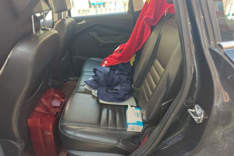 Used Ford Kuga 2015 1.5L GTDi Four-Wheel-Drive Elite Model Left Rear Seat