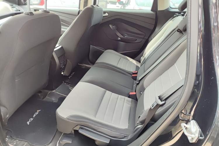 Used Ford Kuga 2015 1.5L GTDi Two-Wheel-Drive Comfort Model Left Rear Seat