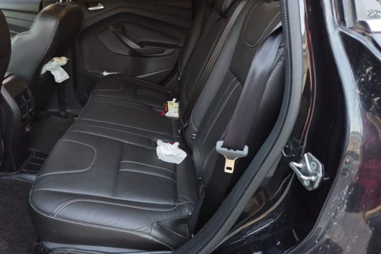 Used Ford Kuga 2015 2.0L GTDi Four-Wheel-Drive Sport Model Left Rear Seat