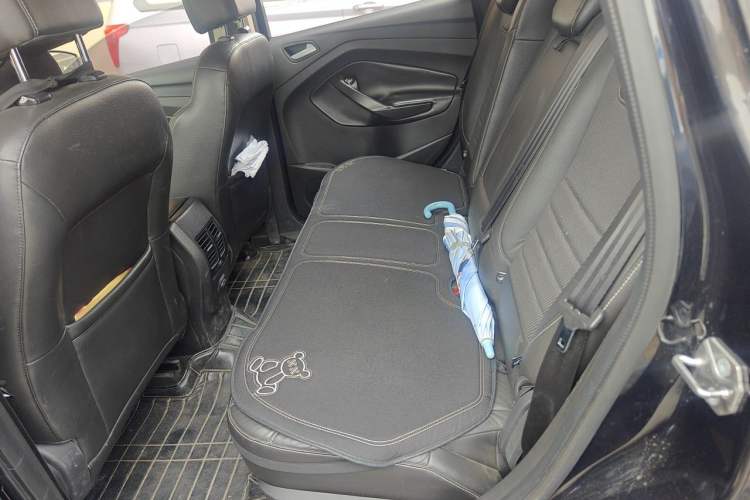 Used Ford Kuga 2015 1.5L GTDi Two-Wheel-Drive Comfort Model Left Rear Seat