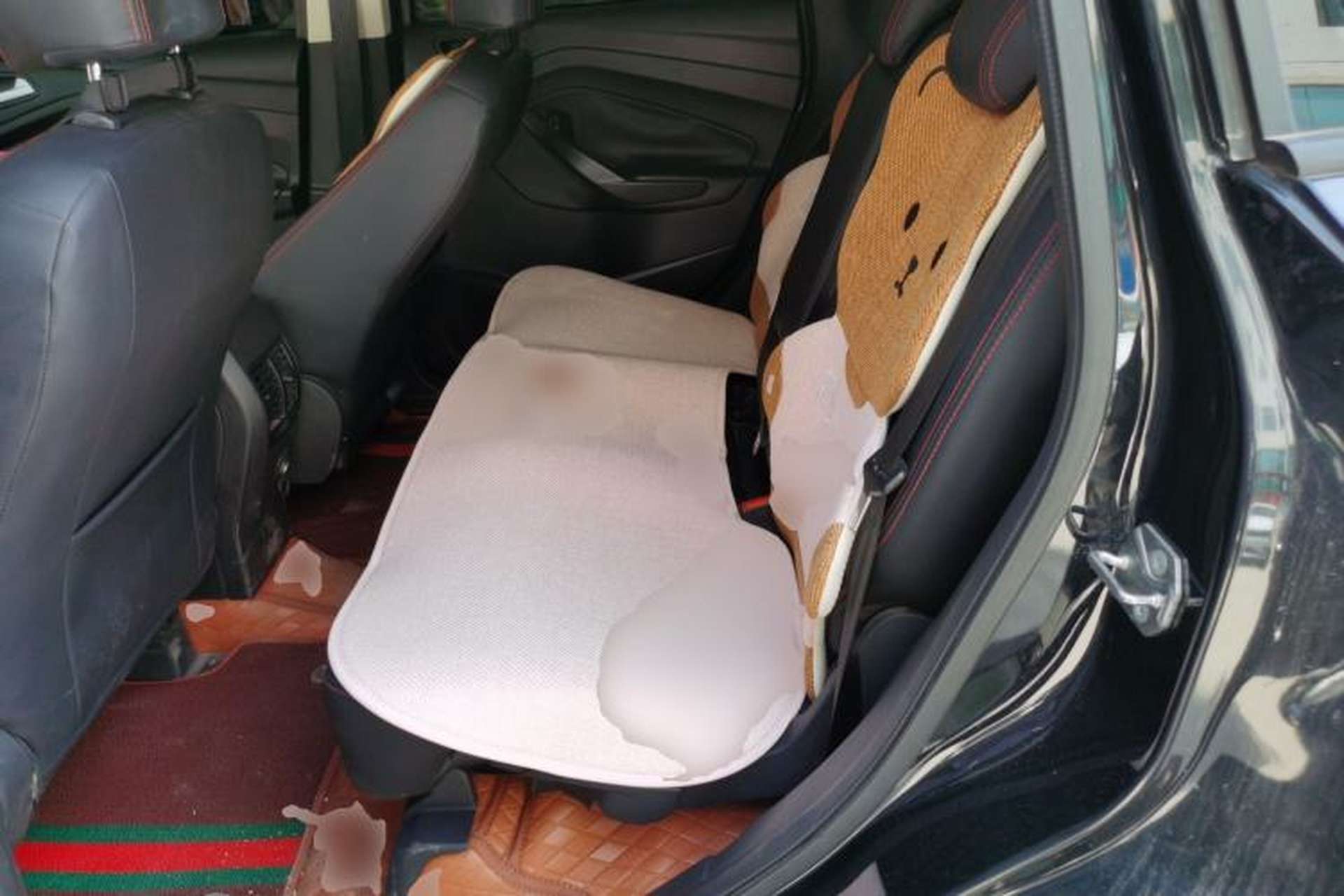 Used Ford Kuga 2015 1.5L GTDi Two-Wheel-Drive Comfort Model Left Rear Seat