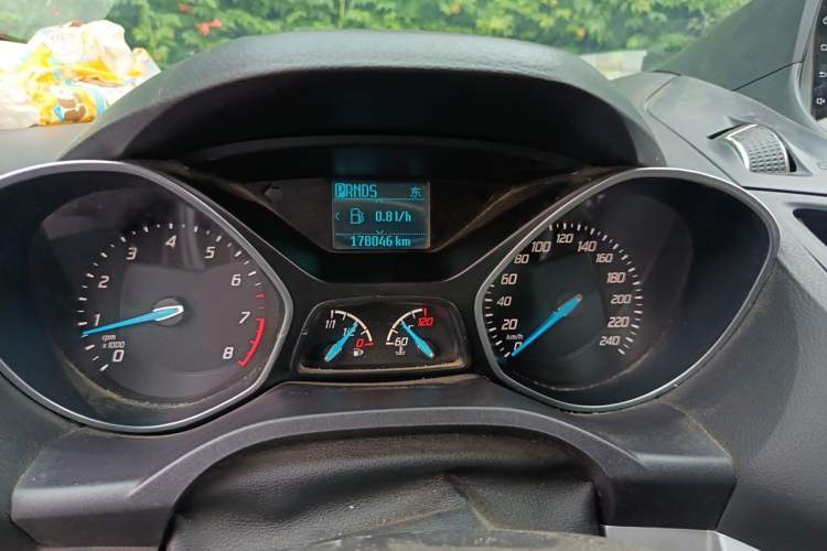 Used Ford Kuga 2015 1.5L GTDi Two-Wheel Drive Fashion Edition Odometer Close Up
