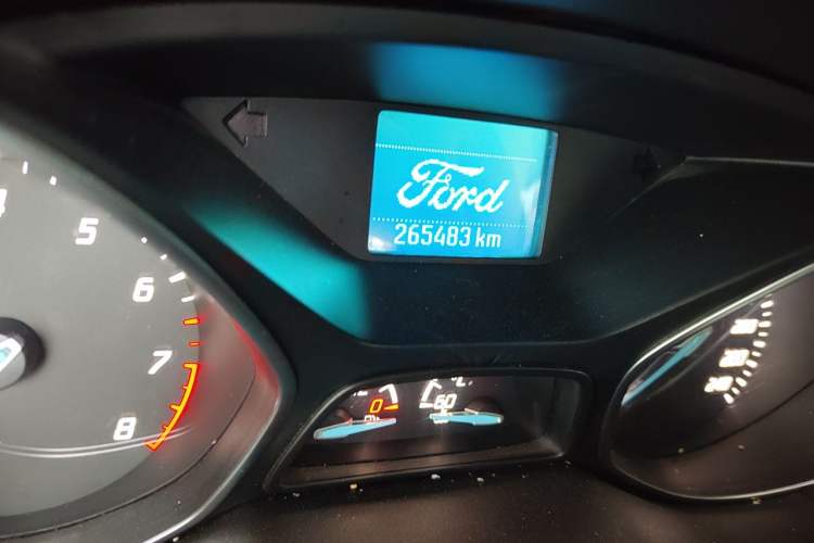 Used Ford Kuga 2015 1.5L GTDi Two-Wheel Drive Fashion Edition Odometer Close Up
