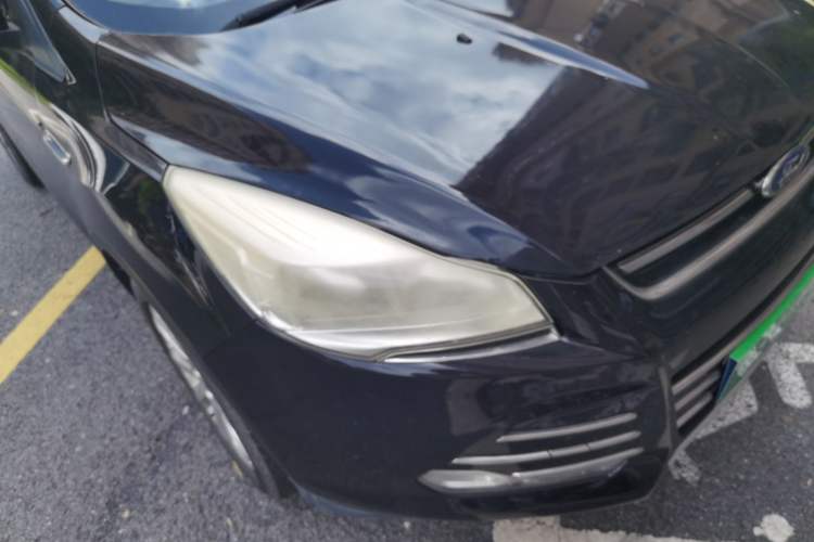 Used Ford Kuga 2015 1.5L GTDi Four-Wheel-Drive Elite Model Right Front Headlight