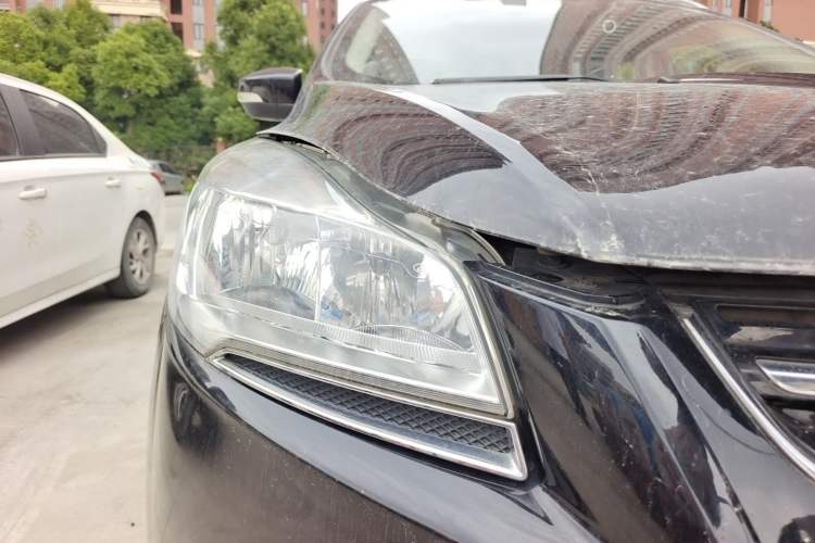 Used Ford Kuga 2015 1.5L GTDi Two-Wheel-Drive Comfort Model Right Front Headlight
