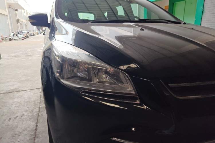 Used Ford Kuga 2015 1.5L GTDi Two-Wheel Drive Fashion Edition Right Front Headlight