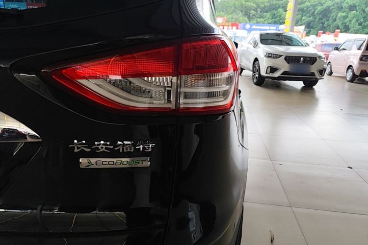Used Ford Kuga 2015 1.5L GTDi Two-Wheel Drive Fashion Edition Right Rear Taillight