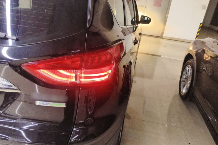Used Ford Kuga 2015 1.5L GTDi Two-Wheel Drive Fashion Edition Right Rear Taillight