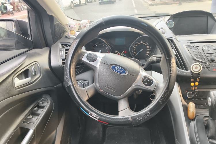 Used Ford Kuga 2015 1.5L GTDi Two-Wheel-Drive Comfort Model Steering Wheel